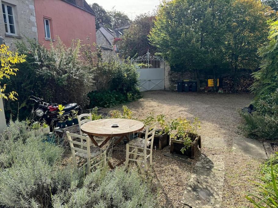Petite Maison Independante Avec Parking Vétheuil Exteriör bild
